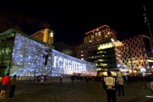 Contra Vision canvas wraps WW1 commemoration buildings