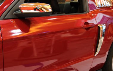 You are currently viewing Avery Dennison launches new Conform Chrome Series vinyl in red