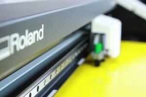 Roland CAMM-1 GS-24 cutter now comes with included stand