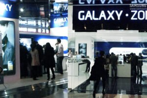 Samsung India opens its Galaxy Zone in Juhu, Mumbai