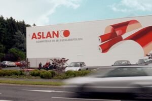 ASLAN launches UltraTack in matt version