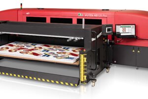 EFI VUTEk HS125 Pro offers true analog replacement capabilities