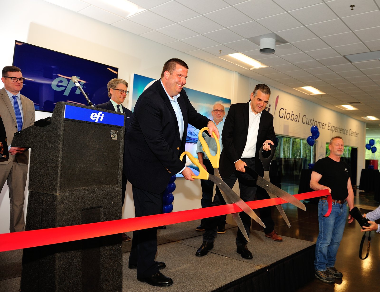 You are currently viewing EFI opens a huge new inkjet innovation centre in New Hampshire