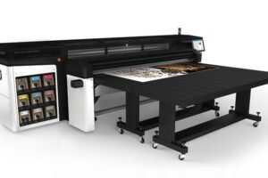 HP Latex R2000 printer pioneers in White Ink capabilities