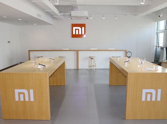 Read more about the article Xiaomi and Huawei plan to launch of exclusive retail outlets in India