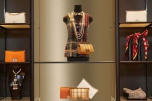 ASLAN introduces MetalLux Aslan SE 50 self-adhesive film