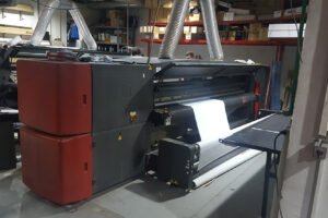 Arrow Digital installs EFI VUTEk GS3200 at SNJ Enterprise in Pune