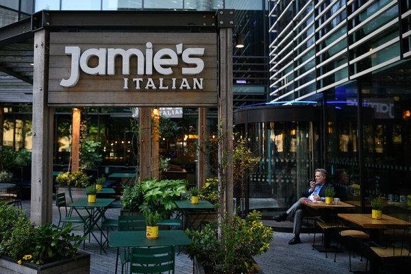 You are currently viewing Dolomite to open six new Jamie Oliver Restaurants in India