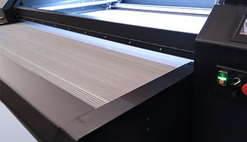 Read more about the article Summa showcases 1.8 m L1810 advanced laser cutter at ITMA 2019