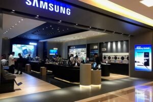 Samsung eyeing large-format mobile experience centres in India