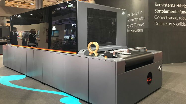 Read more about the article EFI Cretaprint Hybrid printer ecosystem bags 2020 Alfa de Oro Award