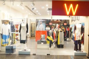 Women’s fashion brand W enters footwear category and plans for exclusive stores