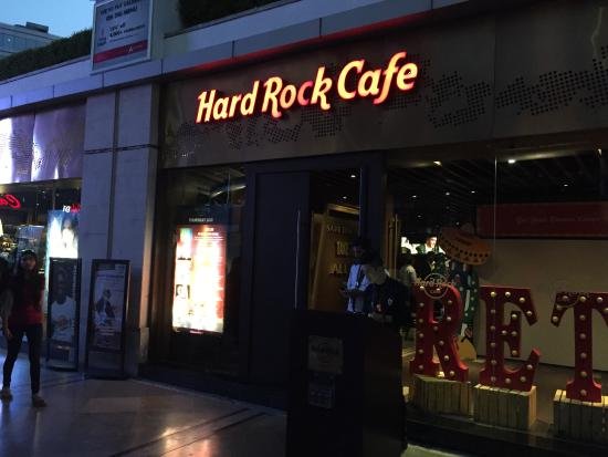 You are currently viewing Hard Rock Cafe to open six new outlets in three years