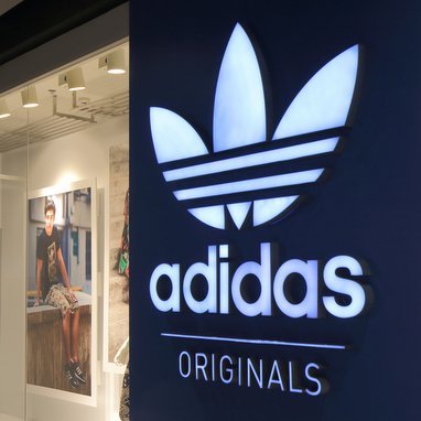 You are currently viewing Adidas chalks out plan to open bigger stores in India
