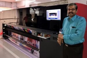 Arrow Digital installs first EFI Pro 32r+ printer at VGA Digital Printers