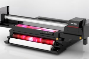 RICOH adds roll option on new hybrid flatbed UV printer