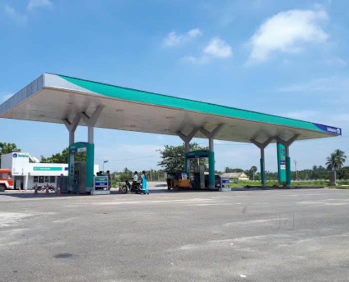 You are currently viewing Govt aims at opening 1000 LNG outlets in next three years