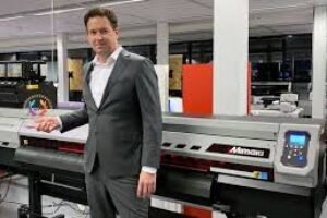 Mimaki UJV100-160 wins EDP Award in Best Roll-to-Roll Printer category