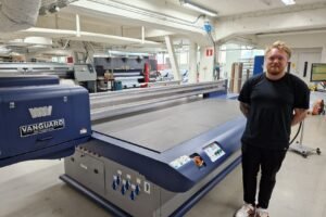 Screenbolaget becomes first European customer to invest in Vanguard VK300D-HS V flatbed printer