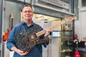 Mimaki 3D rocks to print directly on guitar