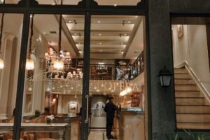 New L’Opéra Art Café opened at New Delhi