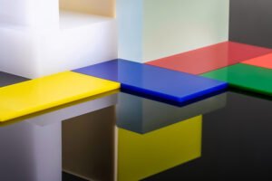 Astari creates impressive displays with ASTARIGLAS GP cast acrylic sheets