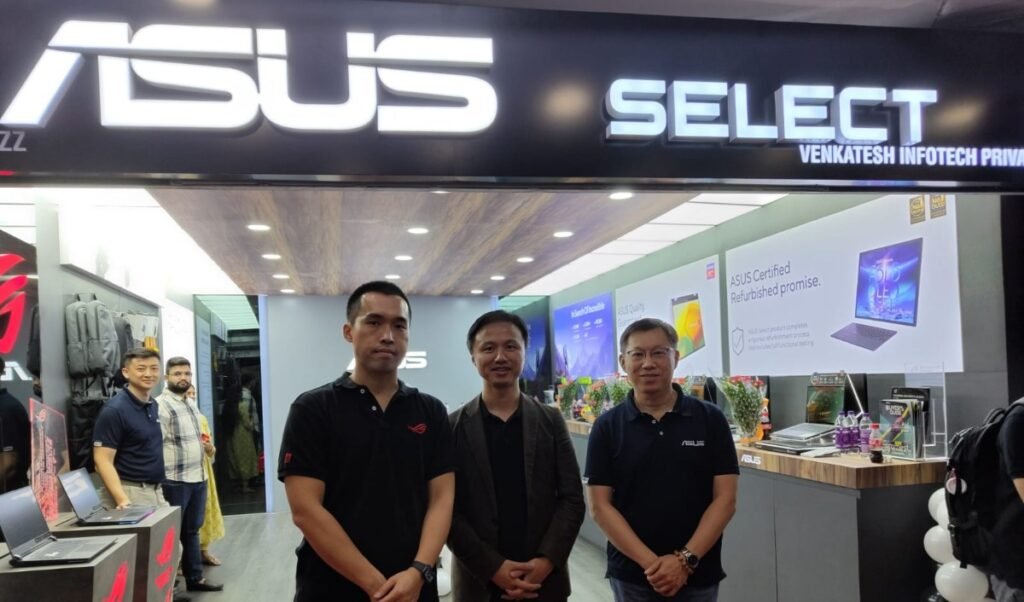 L R Arnold Su Peter Chang and Eric Ou