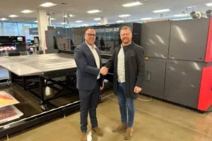 World’s first EFI VUTEk Q3h XP & Q3h X hybrid printers at CMYKhub in Sydney