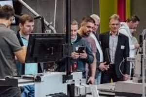 Zünd Open House features networking & cutting demos