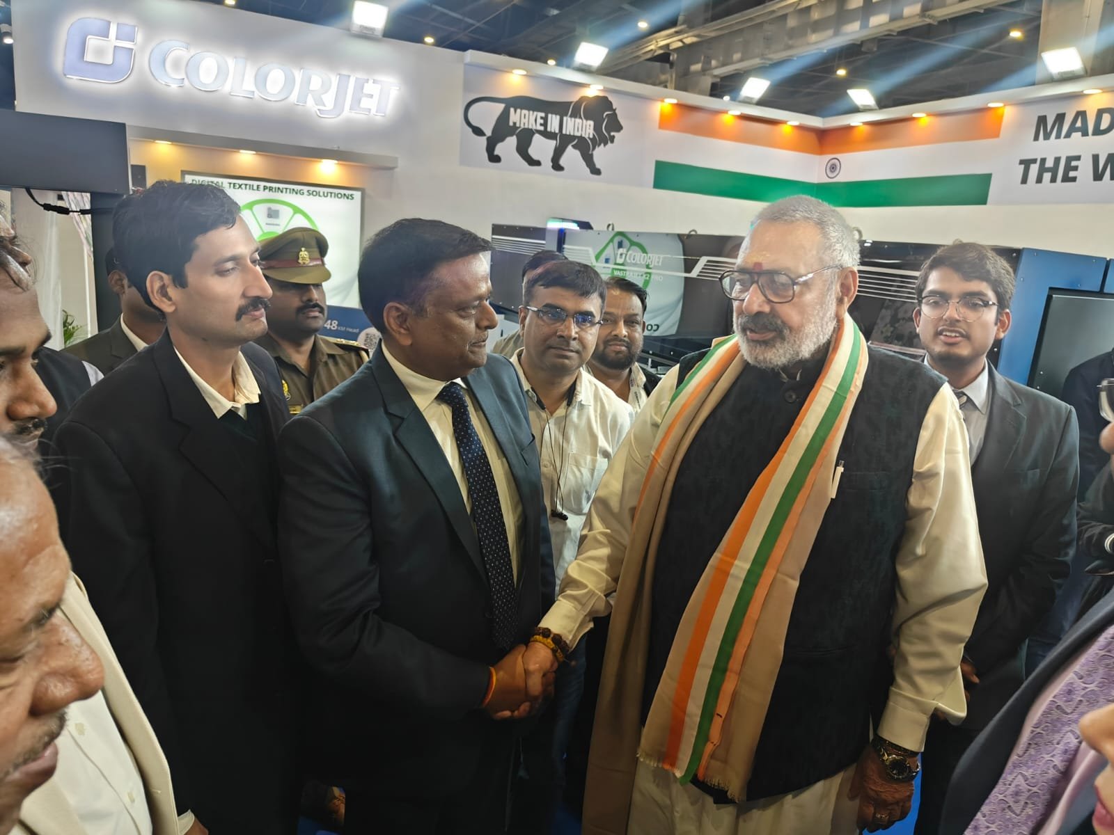 Read more about the article Textiles Minister Giriraj Singh visits Colorjet India at GTE Expo 2025