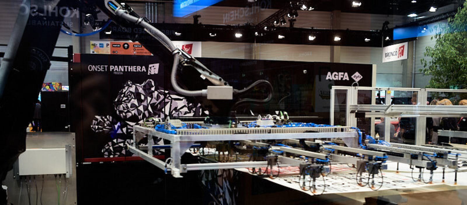 Read more about the article Rise of 6-axis Cobots for ease of operations in wide-format segment   