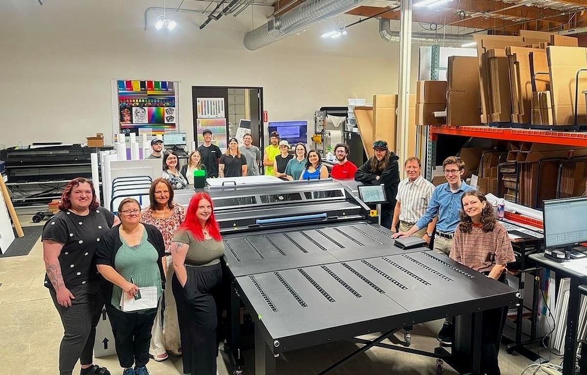 Read more about the article HP marks milestone installation of 100th Latex R530 printer