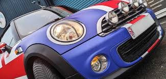 Read more about the article Metamark material creates patriotic look for convertible mini