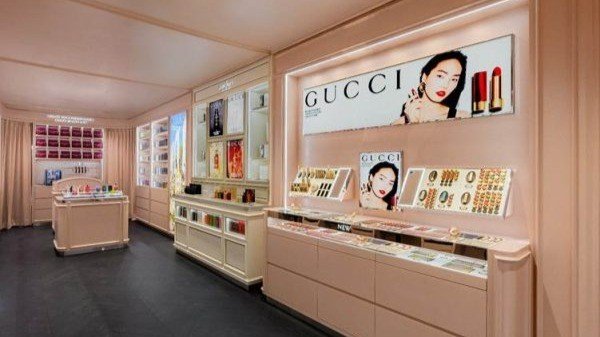 Read more about the article Gucci Beauty unveils its first boutique in India        