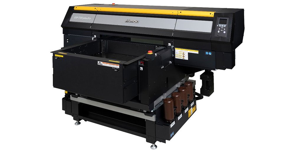 Read more about the article MIMAKI launches UJF-7151plus II e for DTO industrial printing