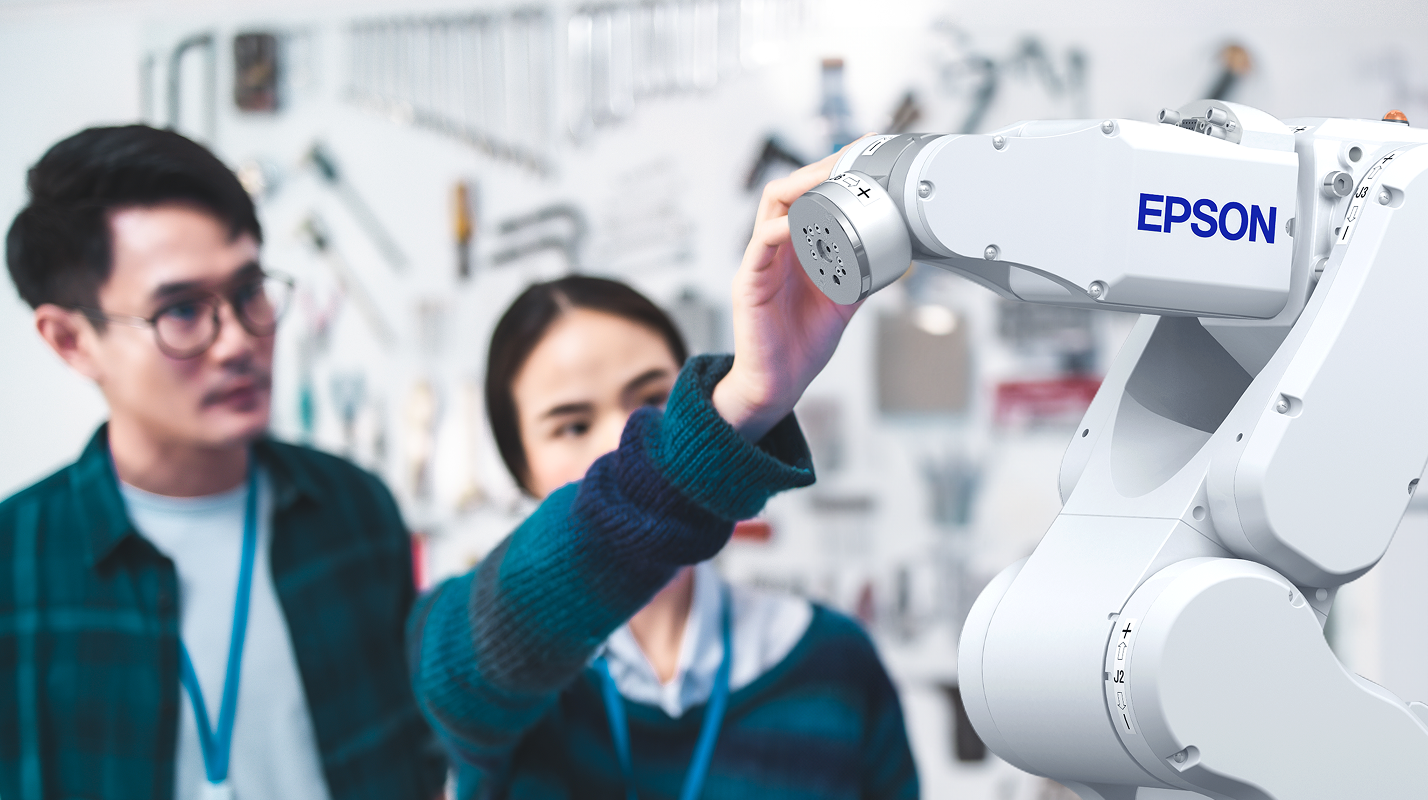 Read more about the article EPSON goes ‘beyond automation’ at leading robot show
