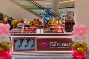 Forever 52 opens 4 new stores and targeting 100